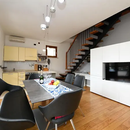 Casa Bacher Pool&gardenprivate&2,5kilometri To Center Appartement Peschiera del Garda